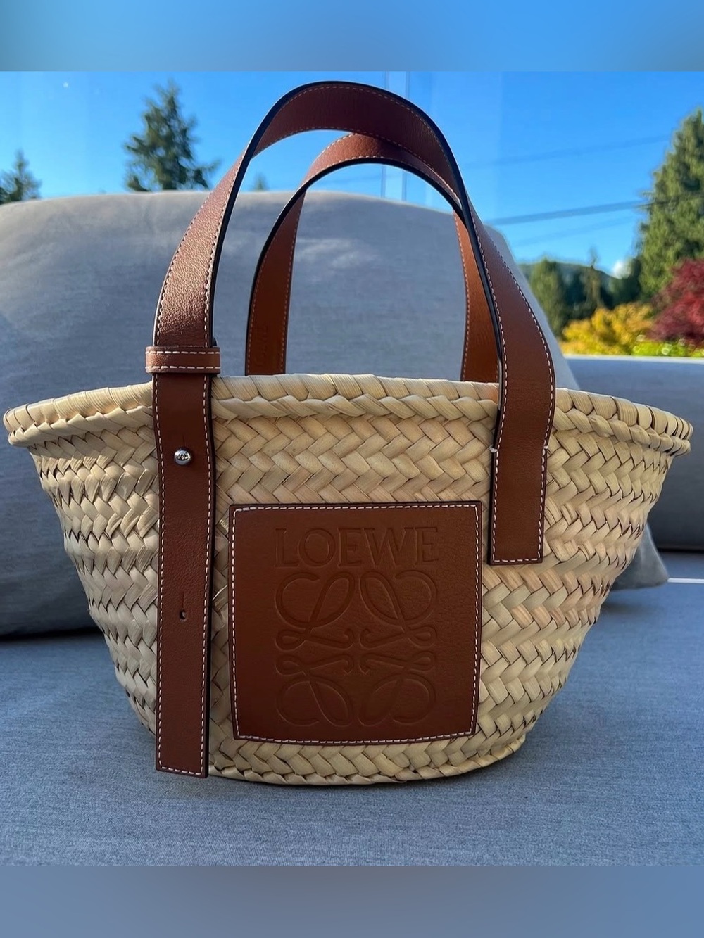 LOEWE X Paula's Ibiza Basket Medium ✨Bag in Palm Leaf with Leather Handles - Picture 13 of 13